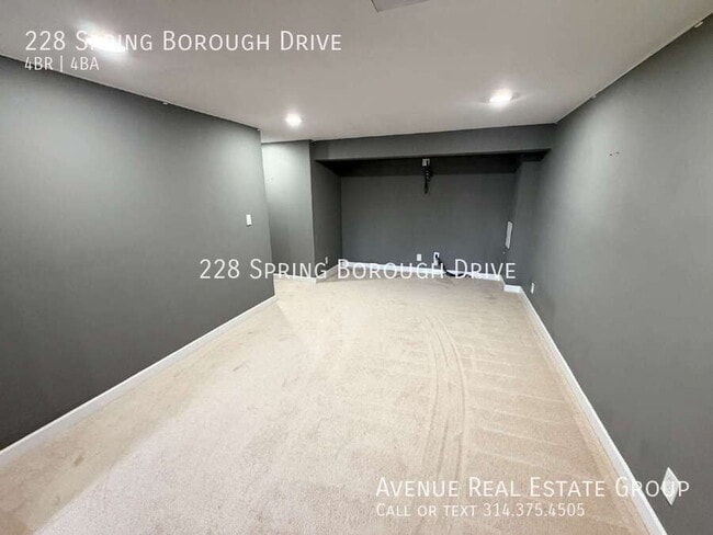 Building Photo - 228 Spring Borough Dr