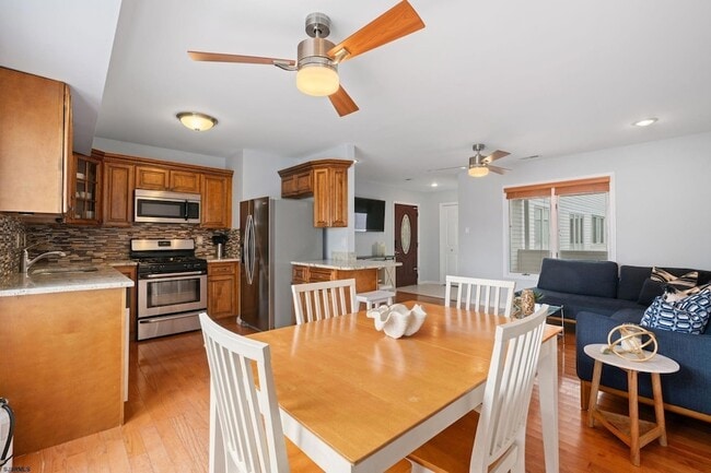 Building Photo - 22 S Washington Ave