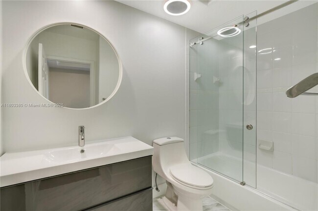 Building Photo - 4882 NW 108th Psge