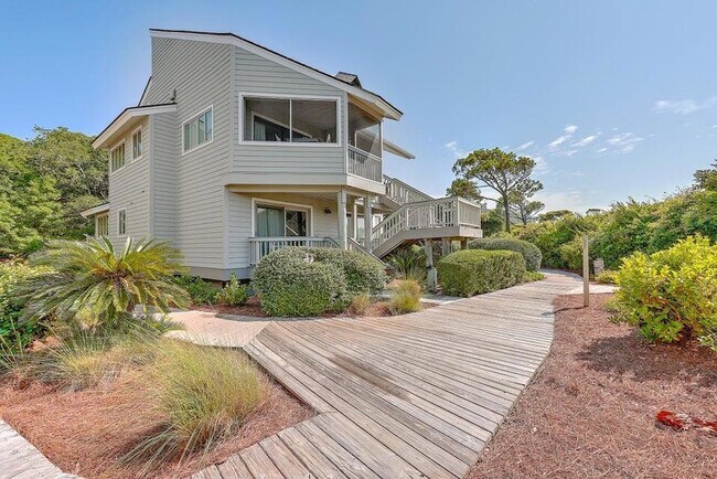 Building Photo - 1115 Duneside Rd