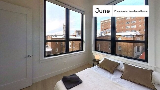 Building Photo - 2147 P St NW