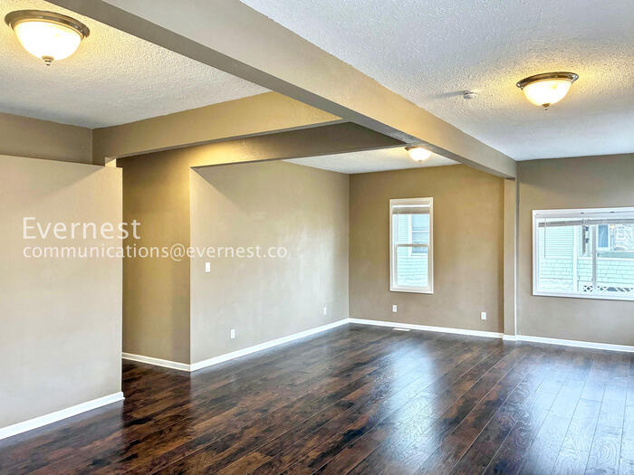 Building Photo - 1018 14th St