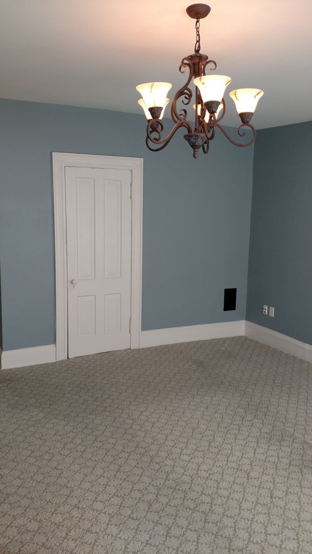 Building Photo - Historic Adler House - Spacious Top-Floor ...