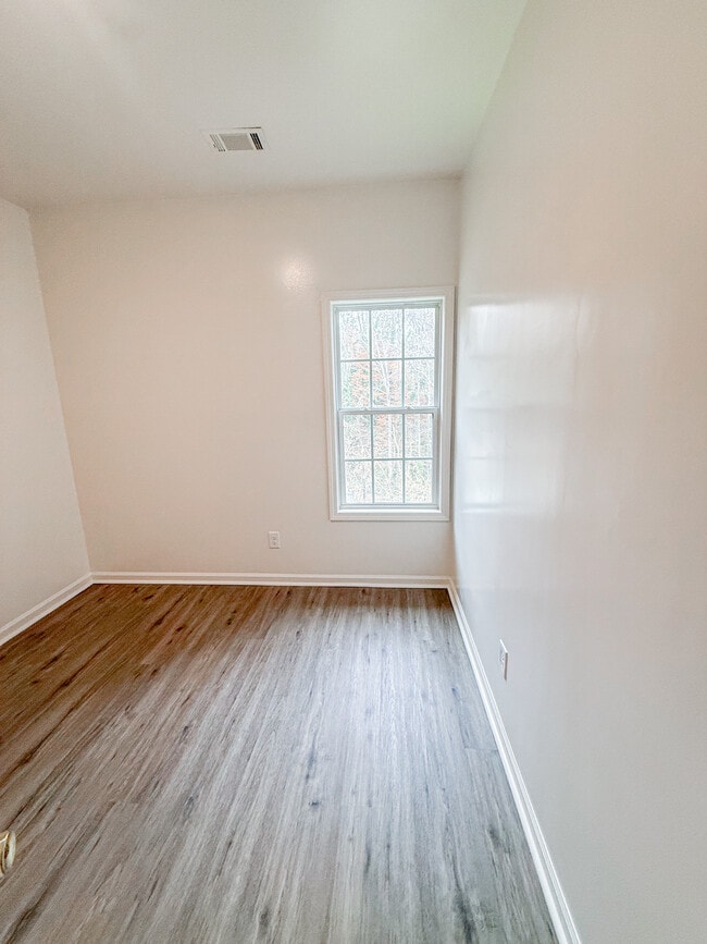 Building Photo - 2468 Spring St NW