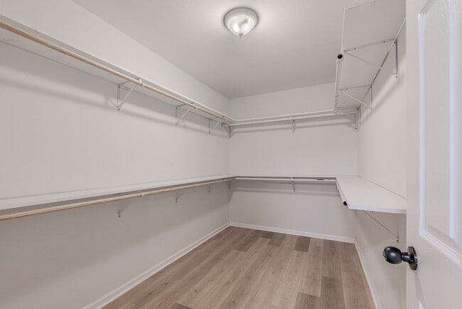 Building Photo - 834 Elkhart St