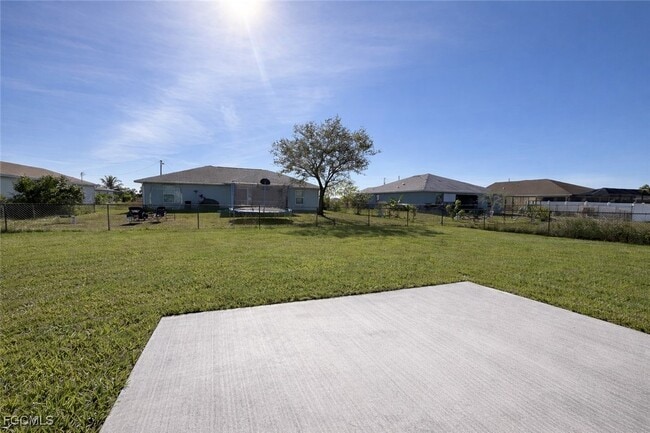 Building Photo - 1222 NE 40th Terrace