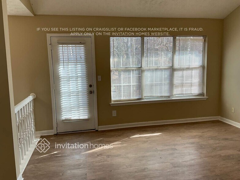 Building Photo - 2820 Sweet Oaks Ct