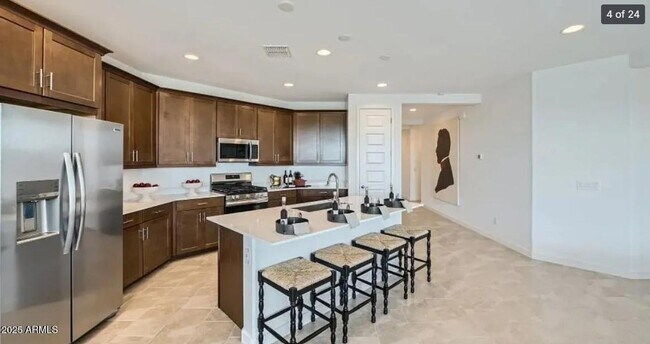 Building Photo - 23158 E Saddle Way