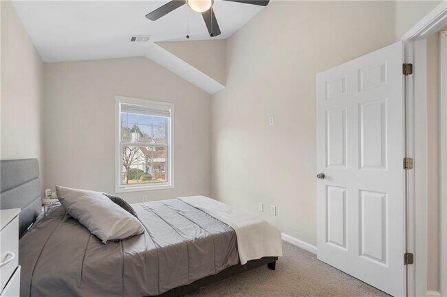 Building Photo - 3572 Avensong Village Cir