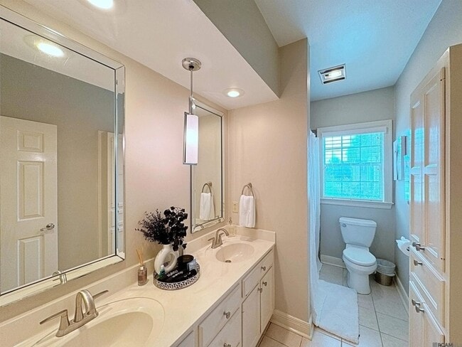 Building Photo - 11831 Thornberry Ln