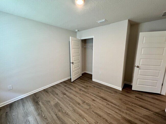 Building Photo - 4119 Whitetail Ln