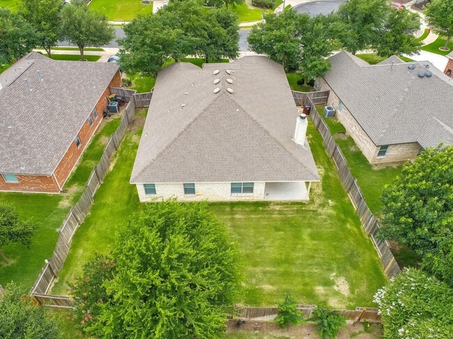 Building Photo - 808 Meadow Bluff Ct