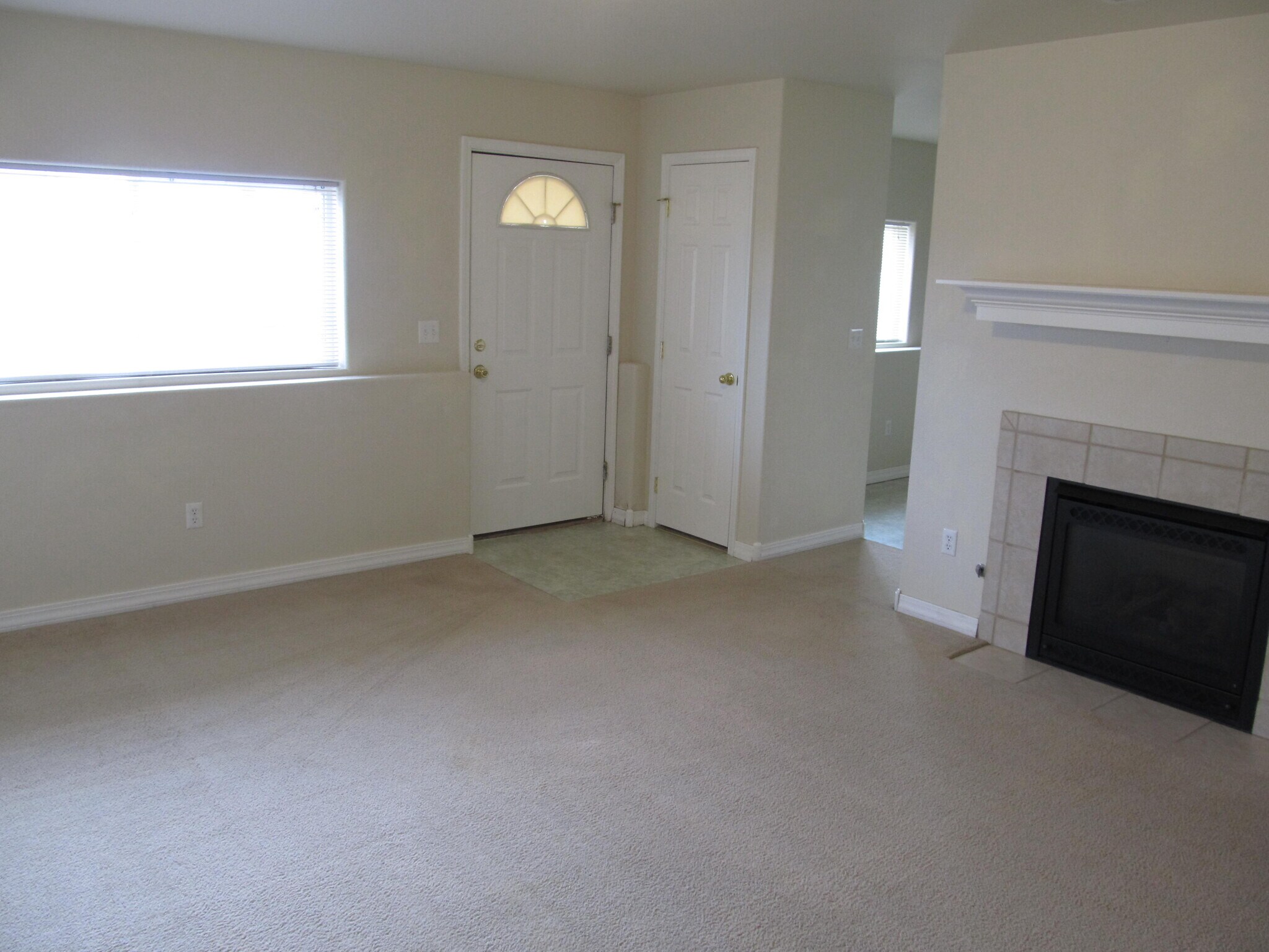 Building Photo - 4006 Cheyenne St #A