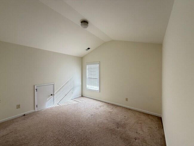 Building Photo - 308 Privet Cir