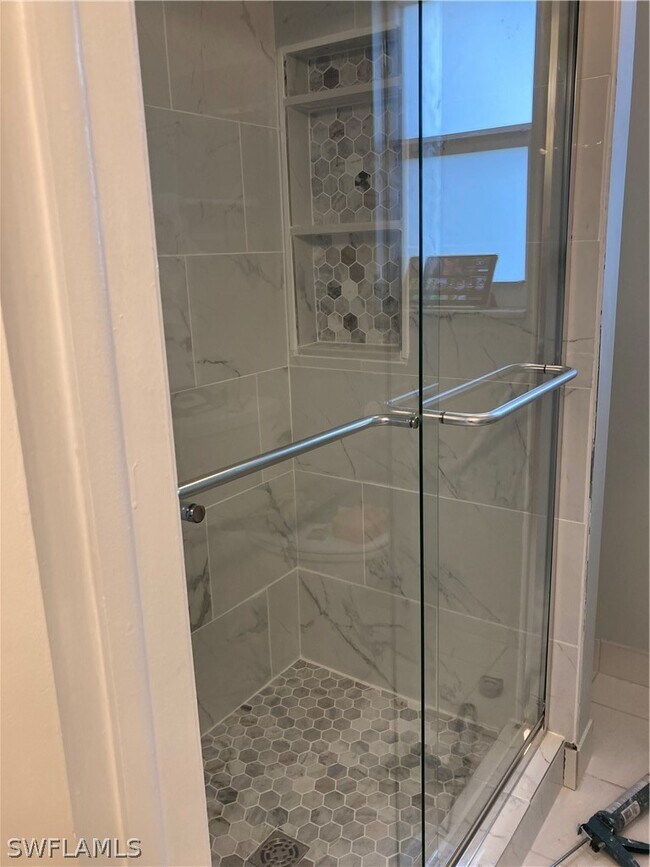 Building Photo - 209 Palm Dr