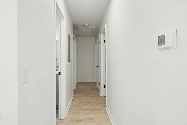 Building Photo - 235 Boulevard Des Pins