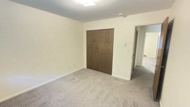 Building Photo - Sagebrush Dr 2718-1