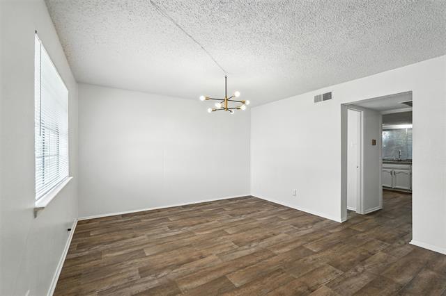 Building Photo - 302 Candlewood Ln
