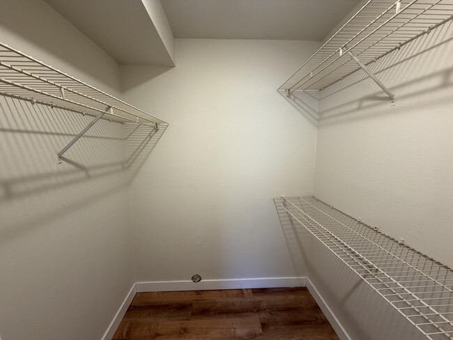 Building Photo - 1703 Hanover Blvd