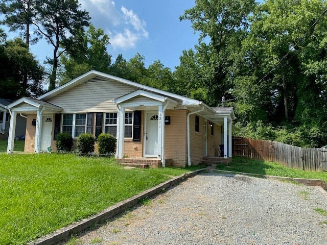 Primary Photo - 1211 Hibiscus St