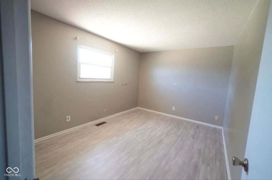 Building Photo - 2813 Del Prado Dr