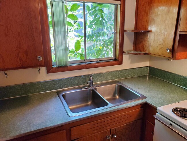 Building Photo - 1395hi