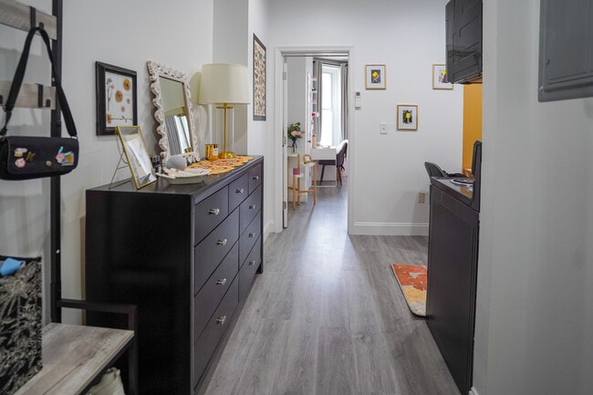 Building Photo - 4055 Spruce St