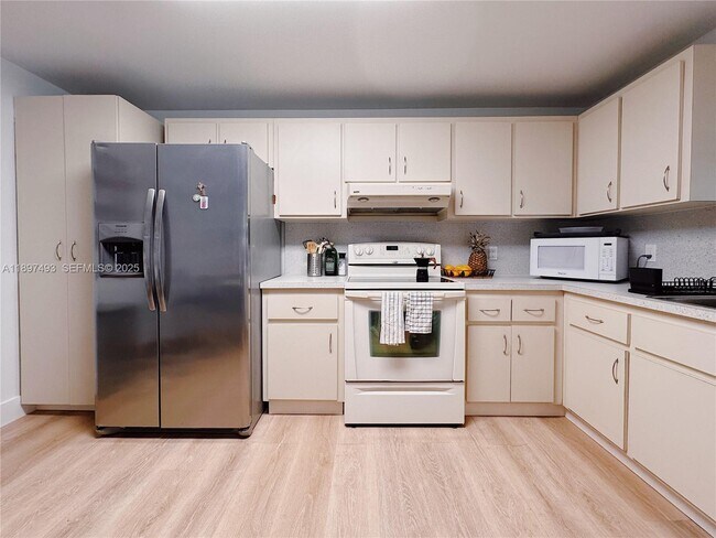 Building Photo - 3051 NW 14th St