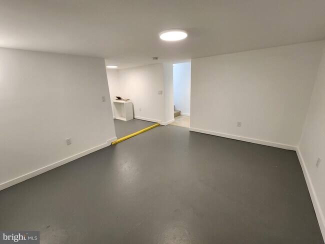 Building Photo - 1048 Prospect St