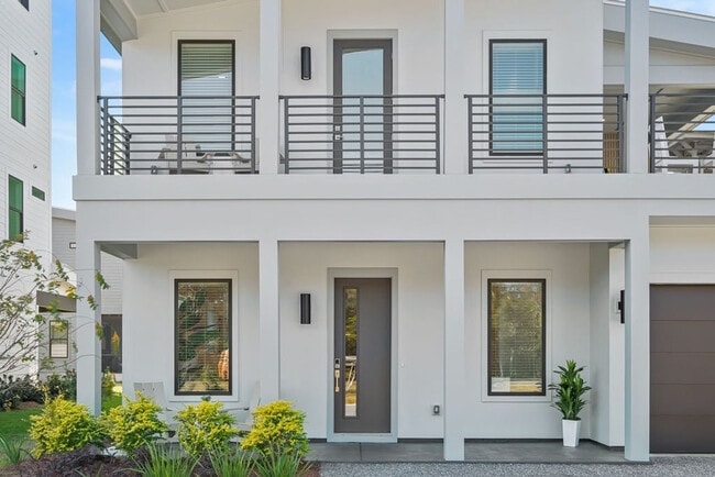 Building Photo - 31 Sarah St