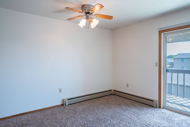 West Fargo, ND Clearview Apartments | 21A | Dining - Clearview
