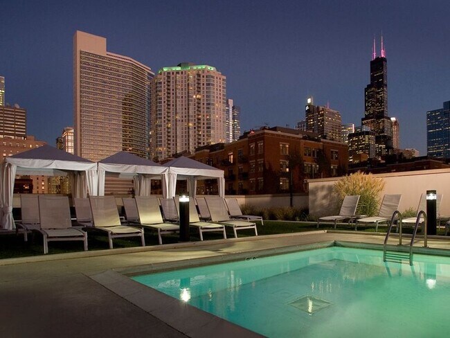 Building Photo - 564 W Randolph St