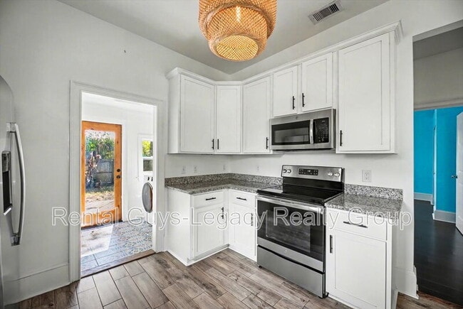 Building Photo - 2650 Green St