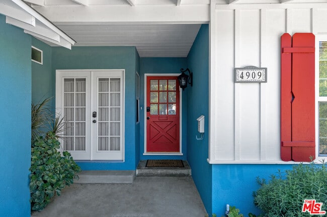 Building Photo - 4909 Van Noord Ave