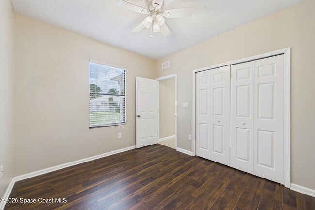 Building Photo - 551 Loxley Ct