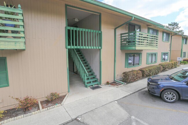 Building Photo - 3765 Crown Point Rd