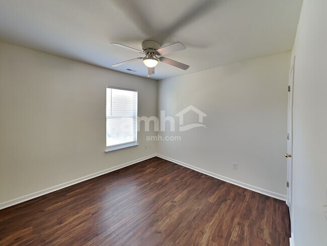 Building Photo - 130 Nevis Ln