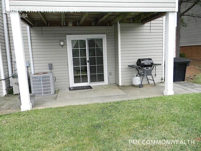 Building Photo - 3042 Winterberry Dr