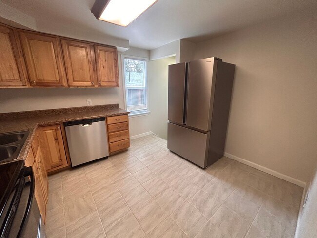 Building Photo - Beautiful 3 Bed, 2 Bath House Near Manito Park on South Hill!