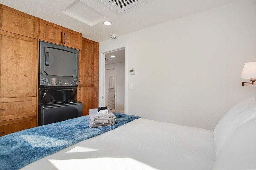 Building Photo - 820 N 25th St