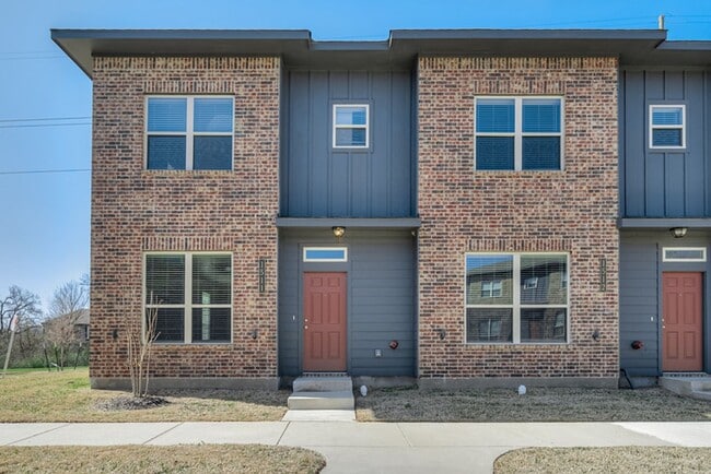 Primary Photo - Spacious Townhome Available Now!