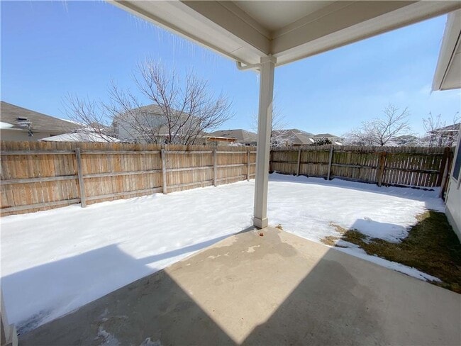 Building Photo - 1002 Hawkeye Point Rd