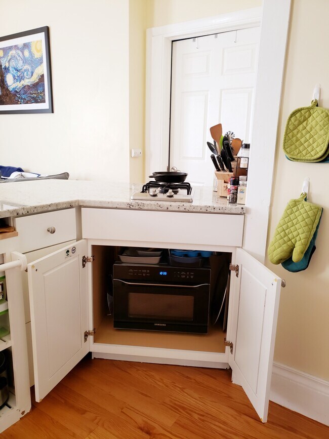 Building Photo - 65 Walden St