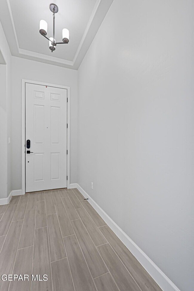 Building Photo - 824 Paseo Solar Dr