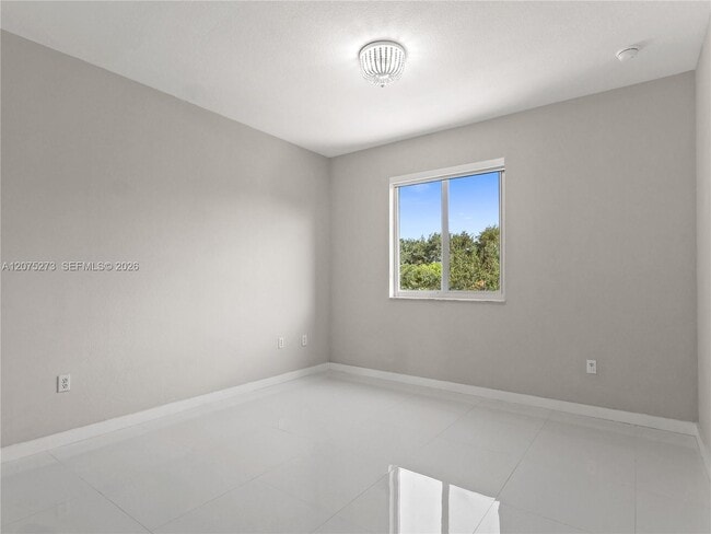 Building Photo - 15392 SW 25th Terrace