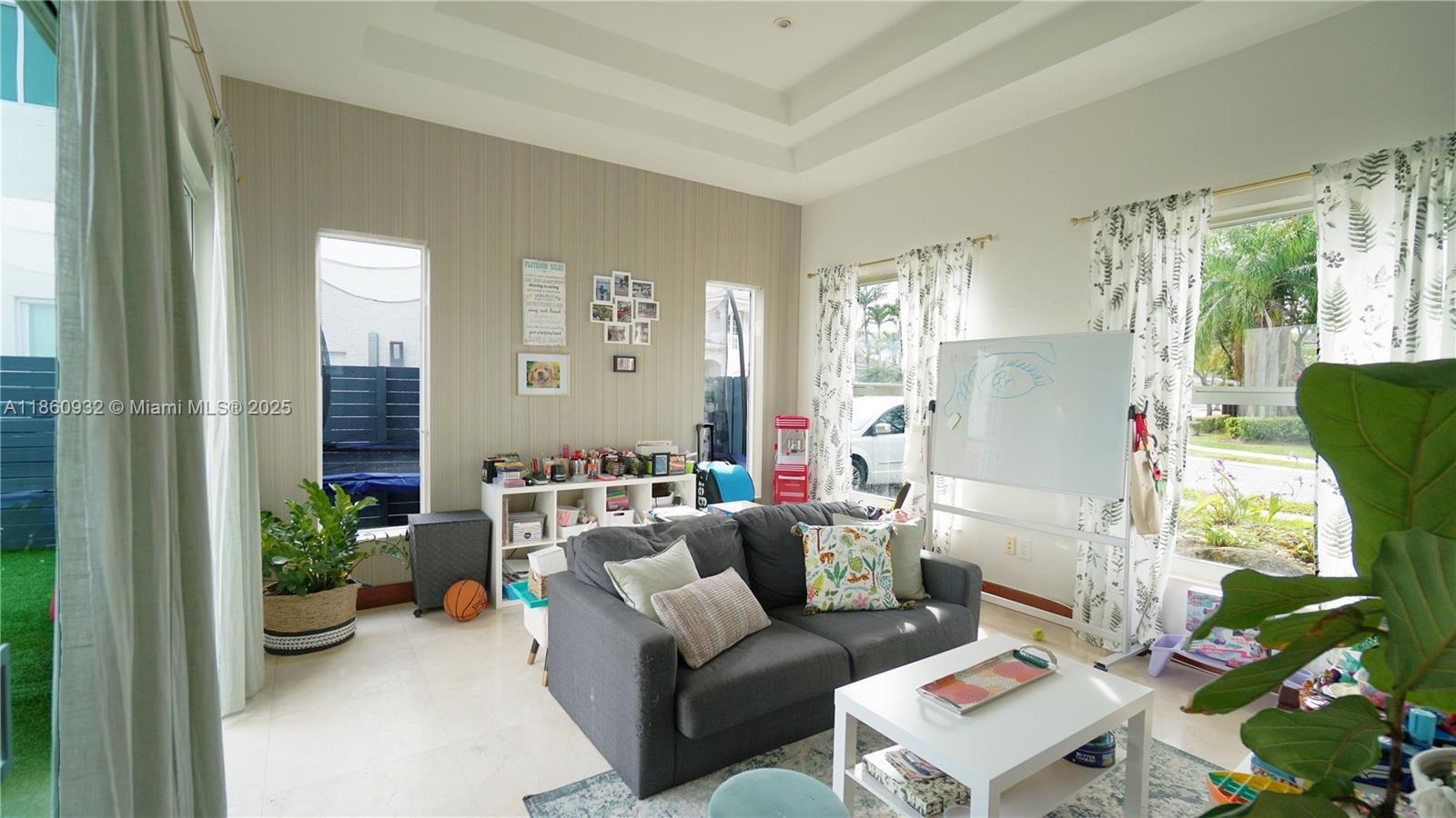 Building Photo - 7031 NW 113th Ct