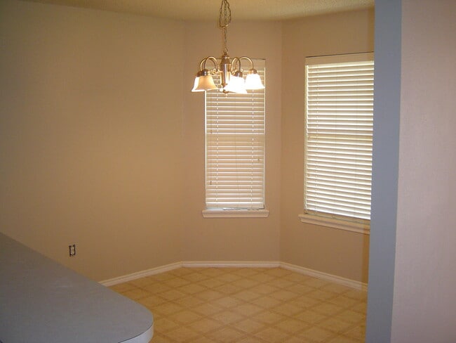 Building Photo - 6542 86th St