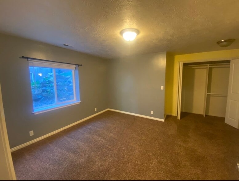 Building Photo - 8134 Cottonwood Hills Ct