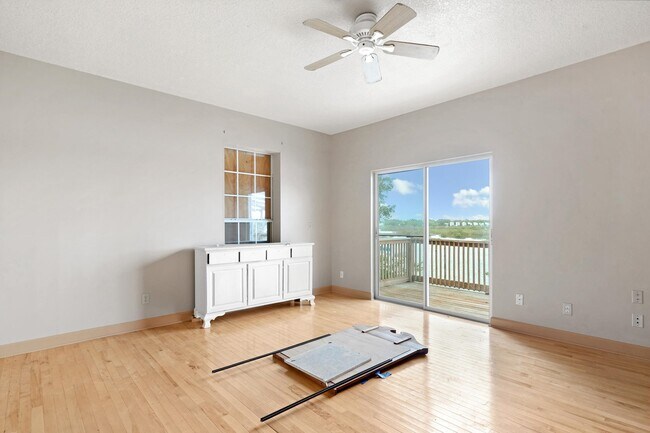 Building Photo - 601 S Ponce De Leon Blvd