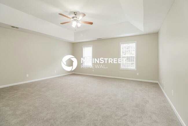 Building Photo - 4 Bedroom Pet-Friendly Home in Lithonia, GA with Main Street Renewal